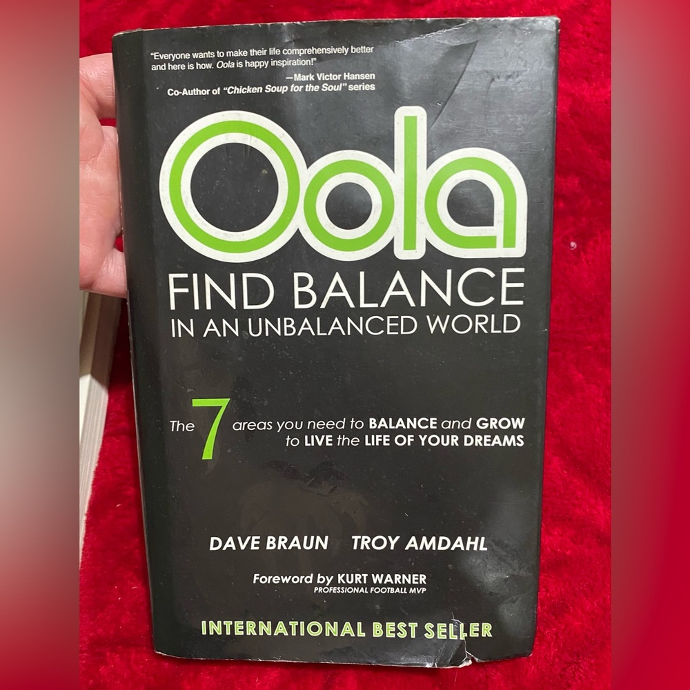 Oola Book Set Great Condition No writing or marks Great Self Help & Motivation - Picture 6 of 7